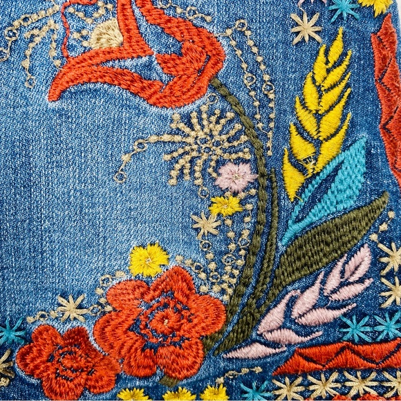 Sneak Peek Womens Embroidered Denim Mini Skirt Size Small - Picture 6 of 12